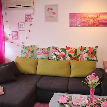 Pink Flamingo Nest - Unique Design