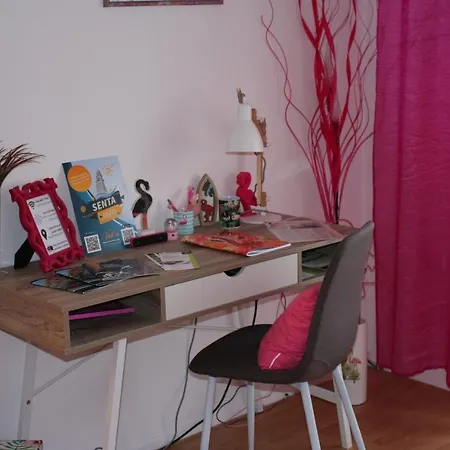 Pink Flamingo Nest - Unique Design